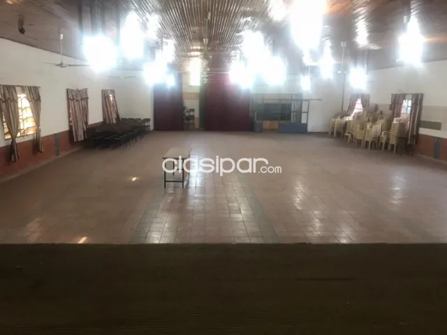 Amplio salón climatizado para eventos en pleno villamorra — foto 3