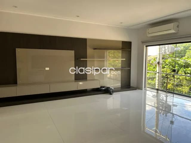 Ykua satí – prox. Santa teresa: Muy elegante residencia, 3 suites, jardín, piscina — foto 4