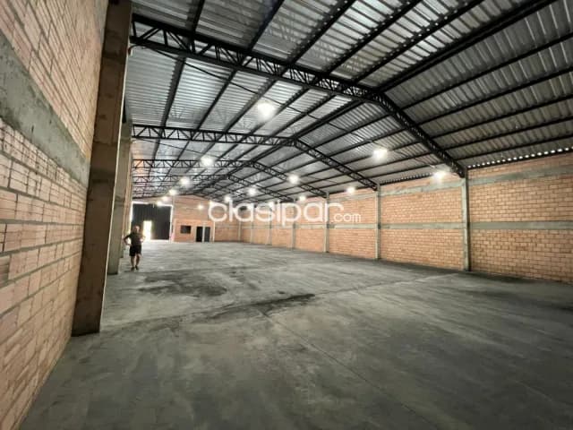 Deposito en Mariano Roque Alonso — foto 2