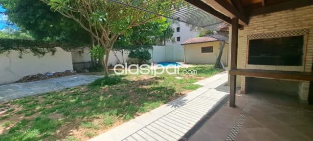 Mburucuyá: Gran residencia premium, 3 dormit, gran jardín, piscina, quincho, parking, foto 5