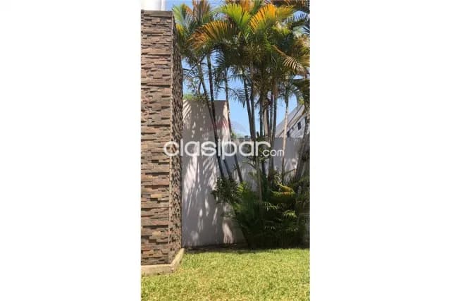 casa en zona céntrica de Encarnación: 4 habitaciones y 3 baños — foto 4