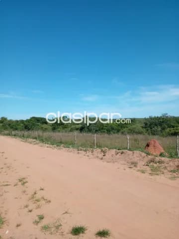 Hermoso terreno con arroyo, foto 3