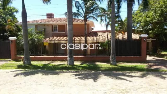 Amplia casa en Luque zona conmebol, foto 2