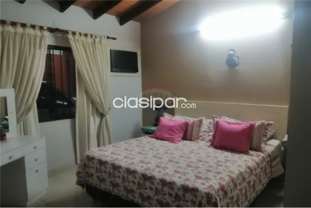 Imponente casa en barrio primavera de Luque, foto 3