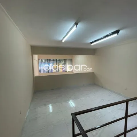 Salon en el centro de Luque cod 3849 — foto 5