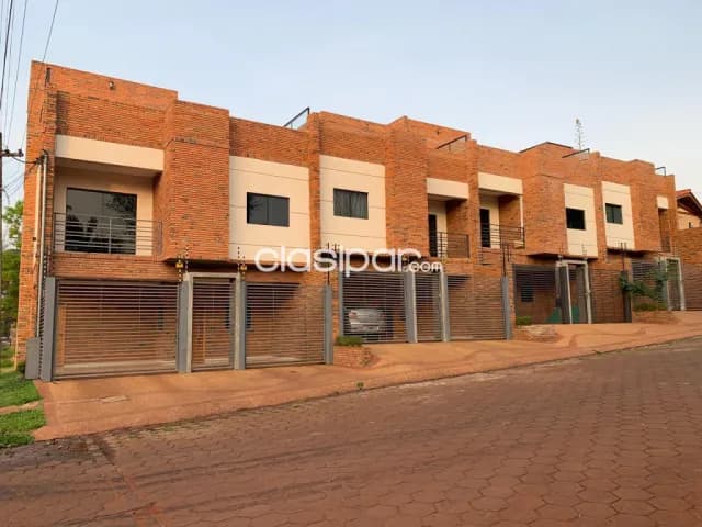 hermoso Triplex con piscina a 100 metros del Lago República, foto 5