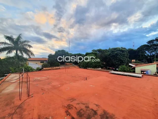 Casa sobre asfaltado en el centro de itaugua, a pasos del nuevo paseo guaraní — foto 2