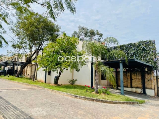 O vendo duplex en Luque boulevard los jardines cod 1768