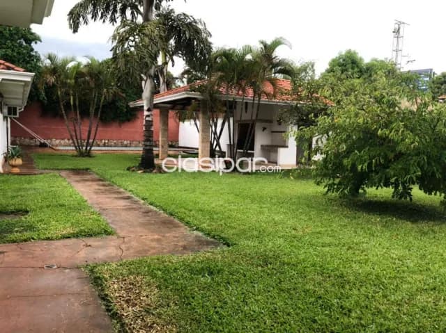 Prox. La galeria / wtc: Amplia residencia p/ vivienda u oficina, gran patio, parking — foto 3