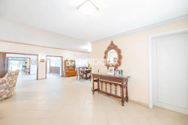 Casa con amplioterreno zona mariscal lopez usd 1.500.000 — foto 3