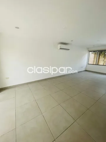 O vendo duplex en Luque boulevard los jardines cod cl 878, foto 3