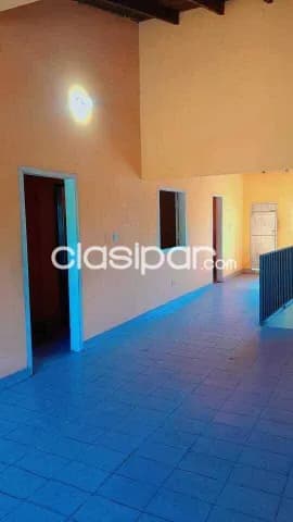Casa con salon comercial sobre la avda defensores del chaco id 12723, foto 2