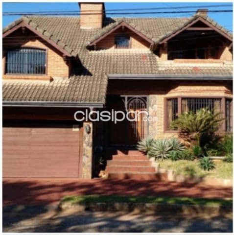 Los laureles – venta / alquiler: Elegante residencia, 4 dormit, jardín, piscina