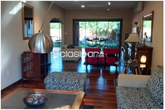 Los laureles – venta / alquiler: Elegante residencia, 4 dormit, jardín, piscina, foto 3