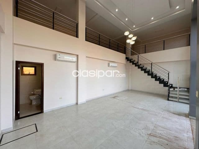 Salón comercial de 120 m2 en el barrio San José, foto 1