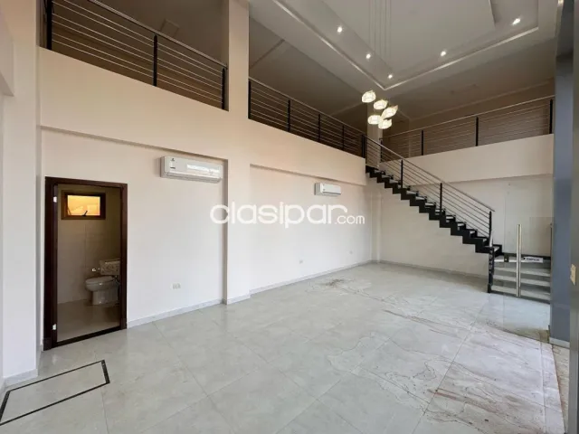 Salón comercial de 120 m2 en el barrio San José, foto 2