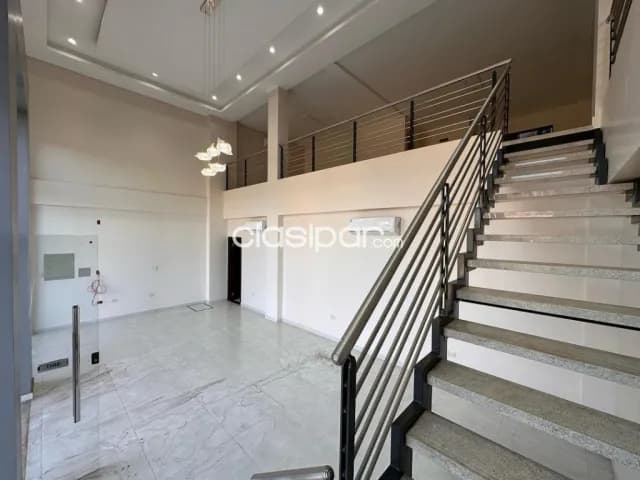 Salón comercial de 120 m2 en el barrio San José, foto 4