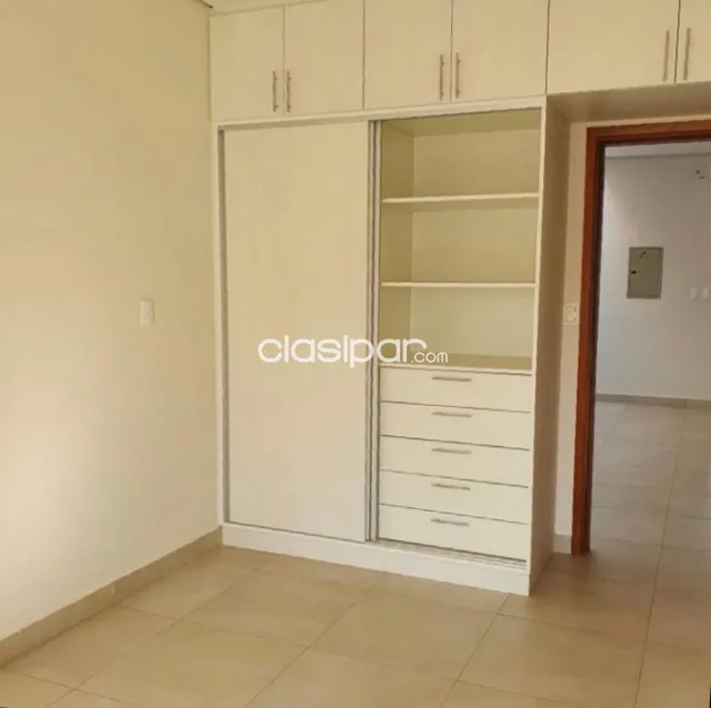 Bo Herrera: Confortable duplex, 3 suites, jardín, piscina, 8.000.000 gs — foto 4
