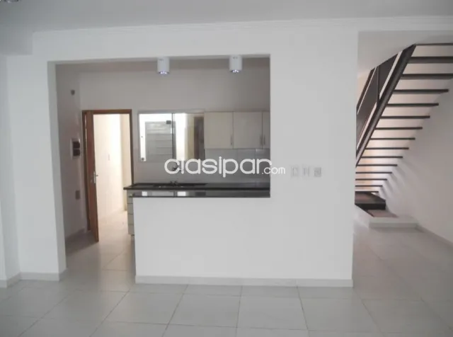 Duplex moderno en Venta Barrio Herrera Zona CFA con piscina y patio — foto 3