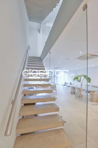 Mburucuya: Elegantísima casa/triplex, 3 dormit, jardín, piscina, lujo total, 2.300 usd — foto 4