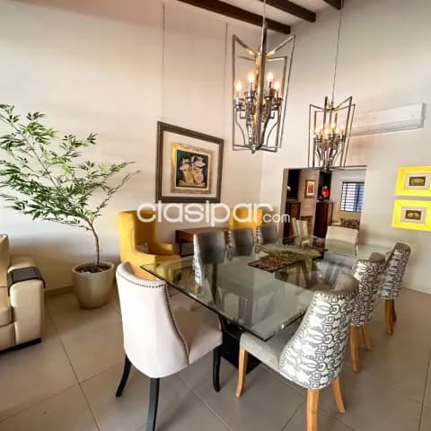 Mcal. Estigarribia: Esclusiva residencia amoblada, 1.242m2, 3 suites, jardín, piscina — foto 4