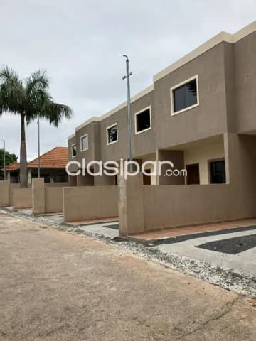Duplex a estrenar barrio laurelty Luque a mts de la av. Nanawa, foto 2