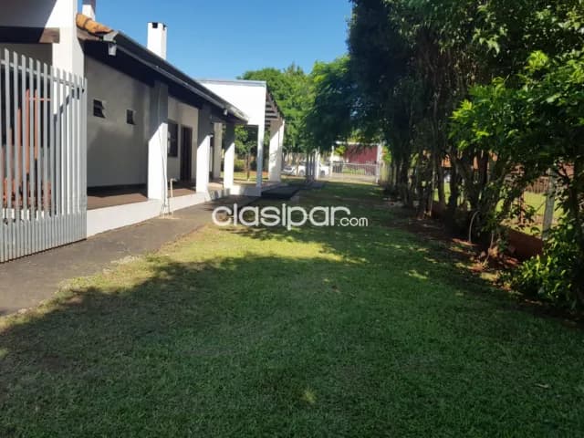 casa amoblada con amplio patio en Cptan. Miranda: 3 habitaciones y 3 baños — foto 4