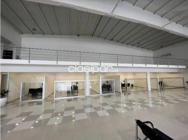 Z/ terminal: Importante edif. Corporativo / showrrom + depsoitos + parking, etc. 9.500 usd — foto 4