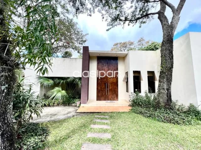En Venta Casa Quinta de 5 Habitaciones en Planta Baja - Centro de San Bernardino V128, foto 2