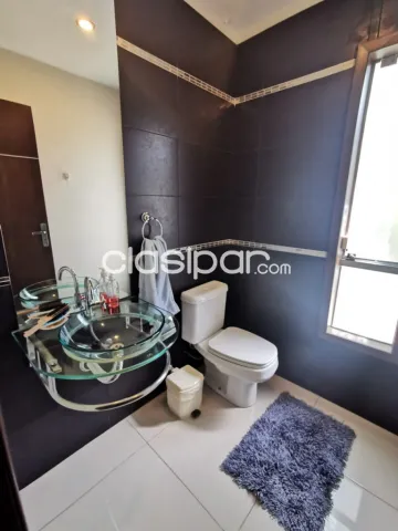 Residencia de 4 Dormitorios en el Barrio San Critobal-CLHO5145138 — foto 3