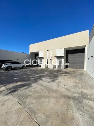 Prox. Av. E. Ayala y medicos del chaco: 2 depositos – 390m2 c/u, + oficina + estacionamien — foto 3