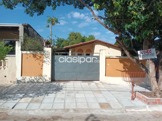CASA con amplio terreno