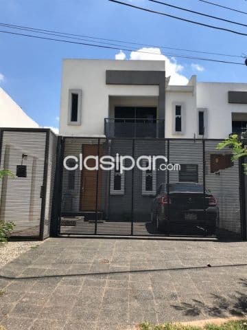 Duplex en Barrio Herrera con piscina