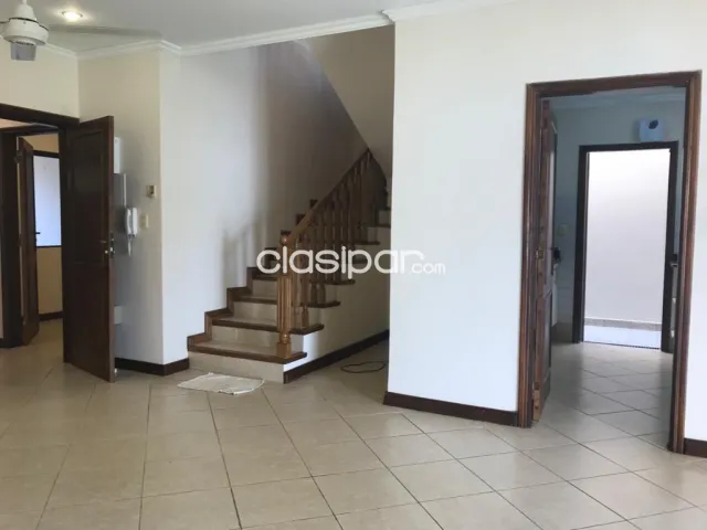 Carmelitas – casa rica 2: Elegante residencia, 4 dormitorios, buen jardín, piscina, foto 3