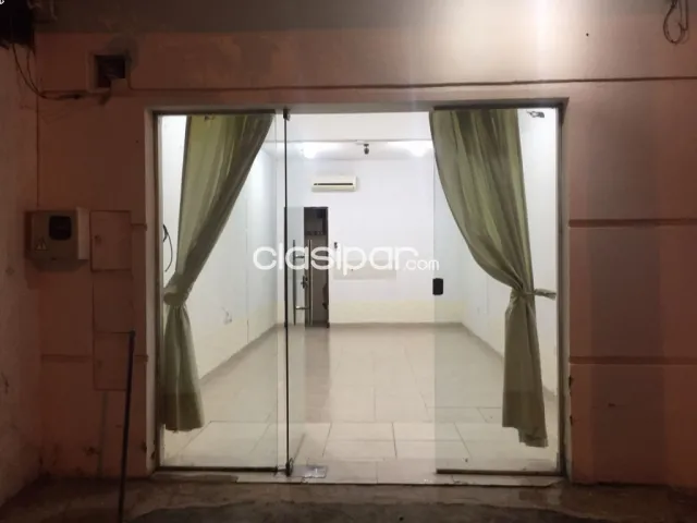Doy en alquiler hermoso Salón - Zona Luque cerca de la Conmegol, foto 4