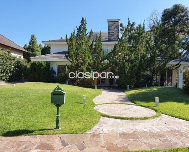 Casa en condominio en brasil en gramados cod 2089 — foto principal