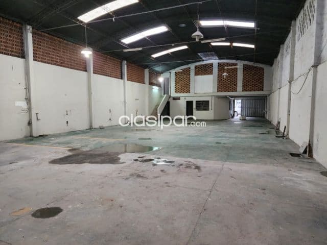 o Vendo Deposito en Asuncion Zona Madame Lynch
