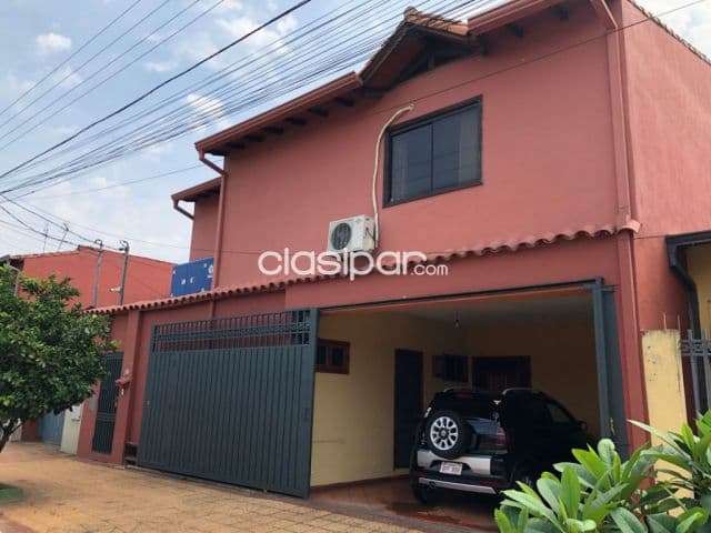 Casa en Fernando de la Mora zona norte cod 1996