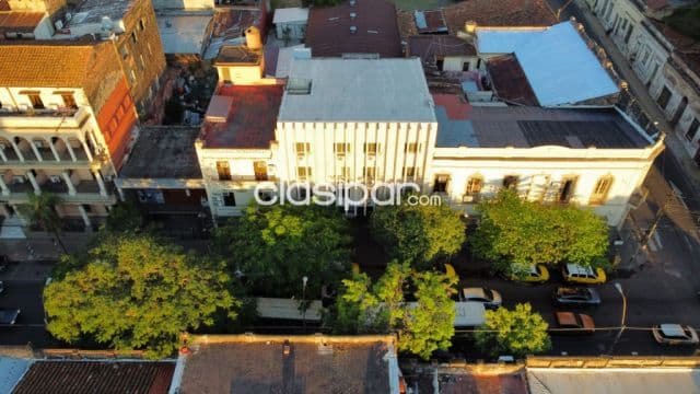 Edificio de Oficinas con Renta en el Centro