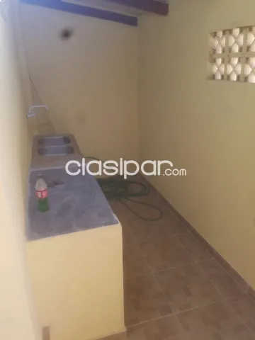Hermosa casa en el centro de Ñemby, amplio patio con pileta y estacionamiento, foto 4
