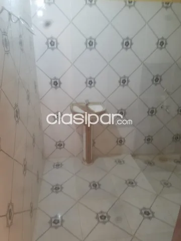 Hermosa casa en el centro de Ñemby, amplio patio con pileta y estacionamiento, foto 5