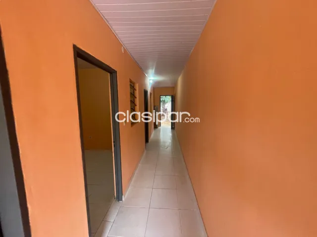 Pequeña casa tipo chalet en itaugua — foto 3