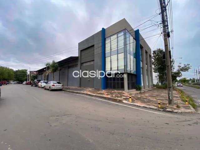En venta amplio deposito con oficinas en esquina sobre avda madame linch !!! — foto 2