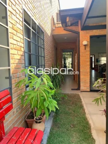 Hermosa Casa de 650 m2 en San Bernardino-CLHO5204927 — foto 4
