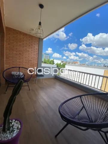 Carmelitas: Amplio pent-house, 3 suites, jardín, piscina, quincho, seguridad, 1.600 usd — foto 3