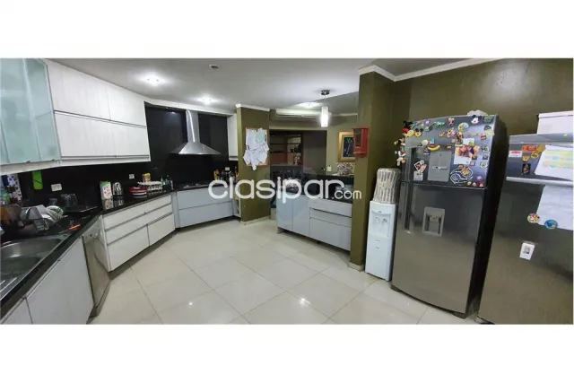 Residencia de 3000 m2 Zona UCA con 1 Master Suite c/hidroma y 2 dormitorios en suite, foto 2