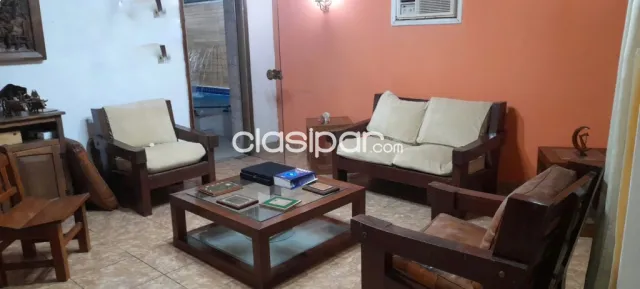 AMPLIA CASA ubicada en Barrio Sajonia — foto 4