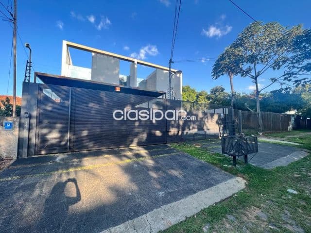 Mburucuyá – vendo / alquilo: Oportunidad! 277 m2, elegante, minimalista, 3 suites, jardín