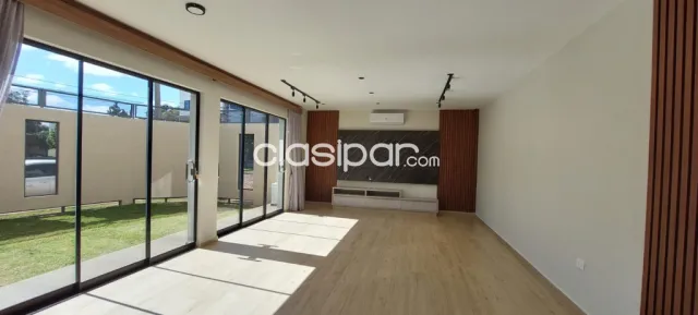 dúplex a estrenar en el barrio Mbo´i Ka´e: 3 habitaciones y 3 baños, foto 3