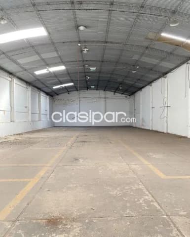 Sajonia s/ carlos antonio lopez: Alquilo deposito, 850 m2, excelente ubicación!!! — foto 5